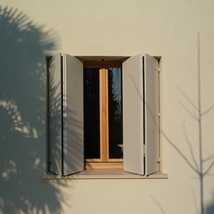 MMM House, Restoration, Living.